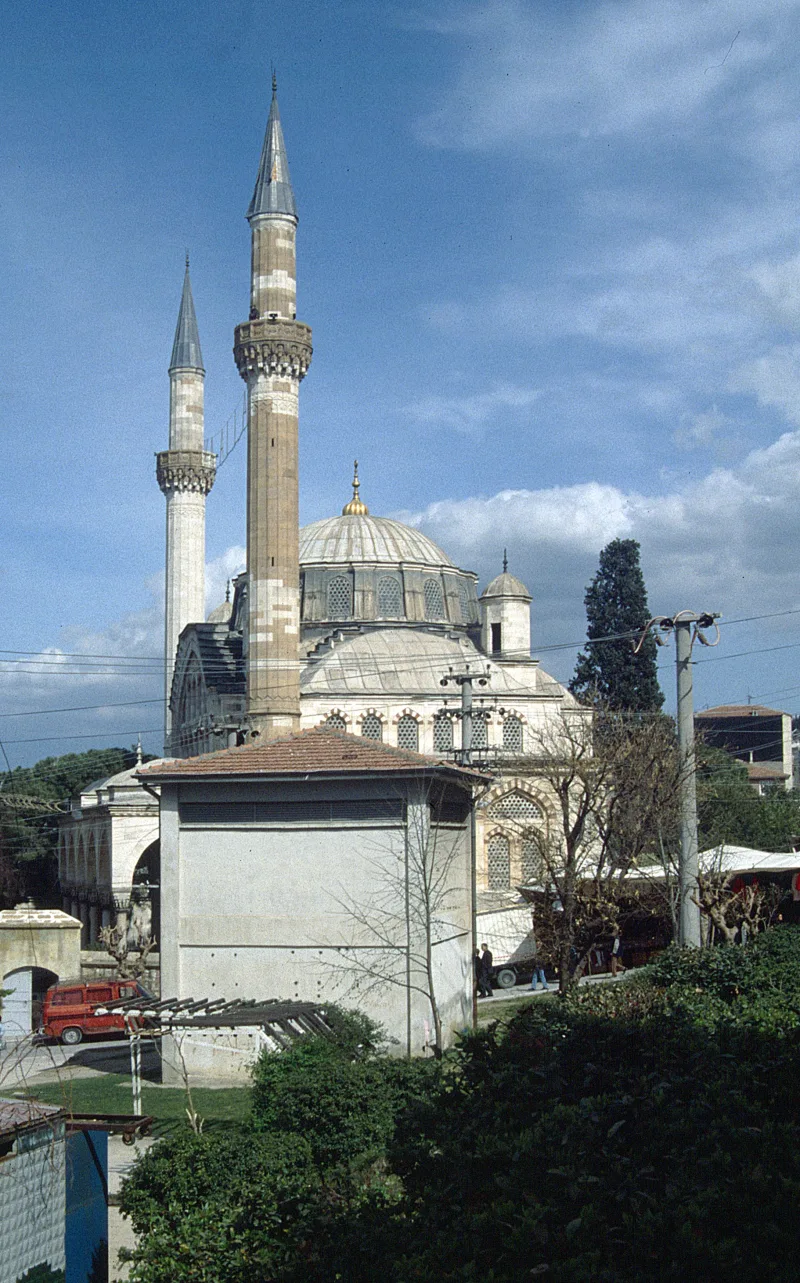 무라디예 모스크 (에디르네) — 무라드 2세의 15세기 타일