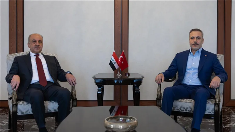 El Ministro de Asuntos Exteriores Fidan se reunió en Ankara con el Ministro de Defensa iraquí Abbasi
