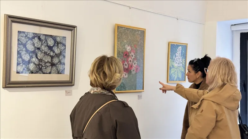 В Независимом художественном фонде открылась выставка мраморизации 