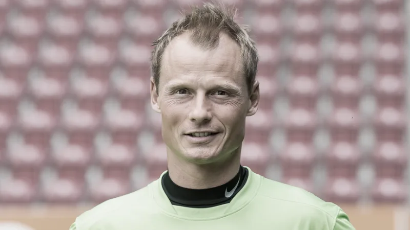 Bývalý brankář Arsenalu Manninger zahynul při srážce vlaku s jeho autem