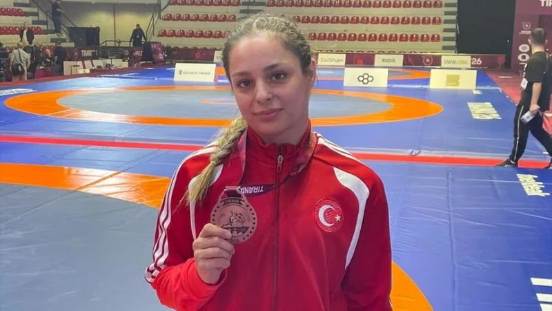 Nacionālā cīkstone Tuba Demir ieguva trešo vietu Eiropas čempionātā